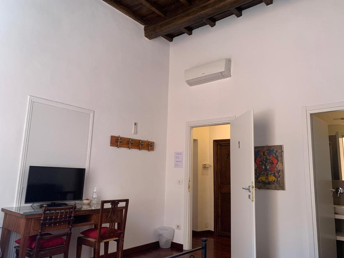 Eagle Rooms Рим Экстерьер фото